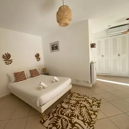 Camille Joli Clim Centre * マントン